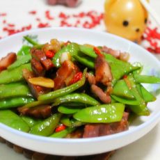 腊肉炒扁豆的做法 腊肉炒扁豆的做法