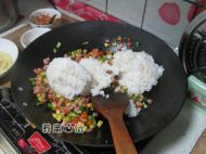 多彩炒饭的做法