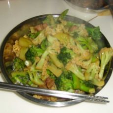 腊肉炒双花的做法 腊肉炒双花的做法