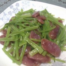 芹菜炒香肠的做法