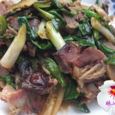 宴客彰显厨艺的蒜苗炒腊肉的做法 宴客彰显厨艺的蒜苗炒腊肉的做法