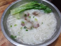 腊肉青菜米粉的做法