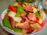 白菜炒腊肉的做法