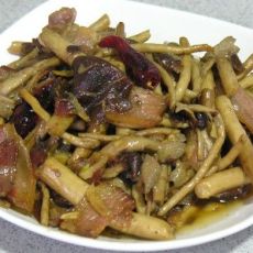 腊肉干烧茶树菇的做法 腊肉干烧茶树菇的做法