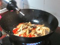腊肉炒五香豆腐的做法