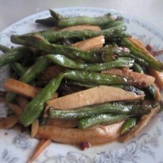 煸豆角火腿肠的做法