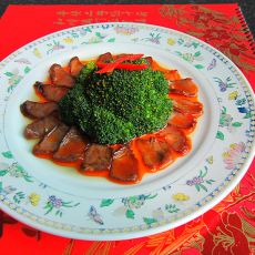 蒸腊肉西兰花的做法