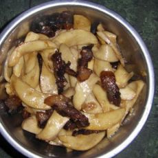 杏鲍菇烩腊肉的做法 杏鲍菇烩腊肉的做法