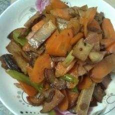 腊肉大杂烩的做法 腊肉大杂烩的做法