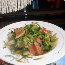 香菜炒火腿的做法 香菜炒火腿的做法
