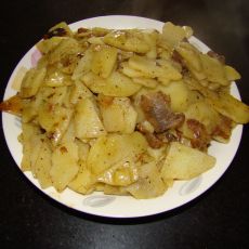 腊肉炒土豆片的做法