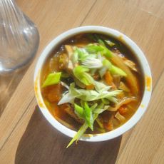 腊肉烩酸菜的做法 腊肉烩酸菜的做法