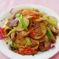 腊肉炒素鸡的做法 腊肉炒素鸡的做法