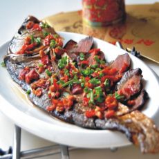 腊肉蒸鱼的做法 腊肉蒸鱼的做法