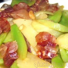 莴笋炒腊味的做法 莴笋炒腊味的做法