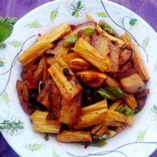 豉香腐竹回锅肉的做法 豉香腐竹回锅肉的做法