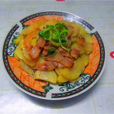 腊肉煮土豆的做法