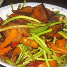 蓠蒿炒腊肉的做法 蓠蒿炒腊肉的做法