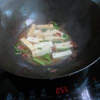 香芹香肠嫩豆腐的做法