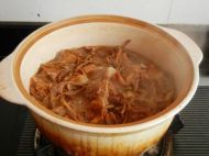 豇豆干香肠飞鸭煲的做法