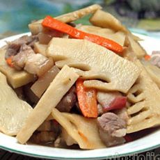 五花肉炒鲜笋的做法 五花肉炒鲜笋的做法