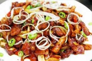 五花肉炒鱿鱼的做法，香辣爽口，超级下饭