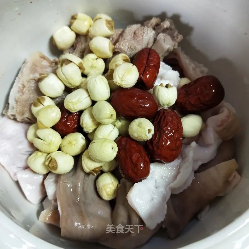 猪肚莲子养胃汤的做法