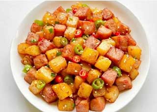 孜然土豆午餐肉的做法