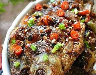 干锅鲫鱼的做法