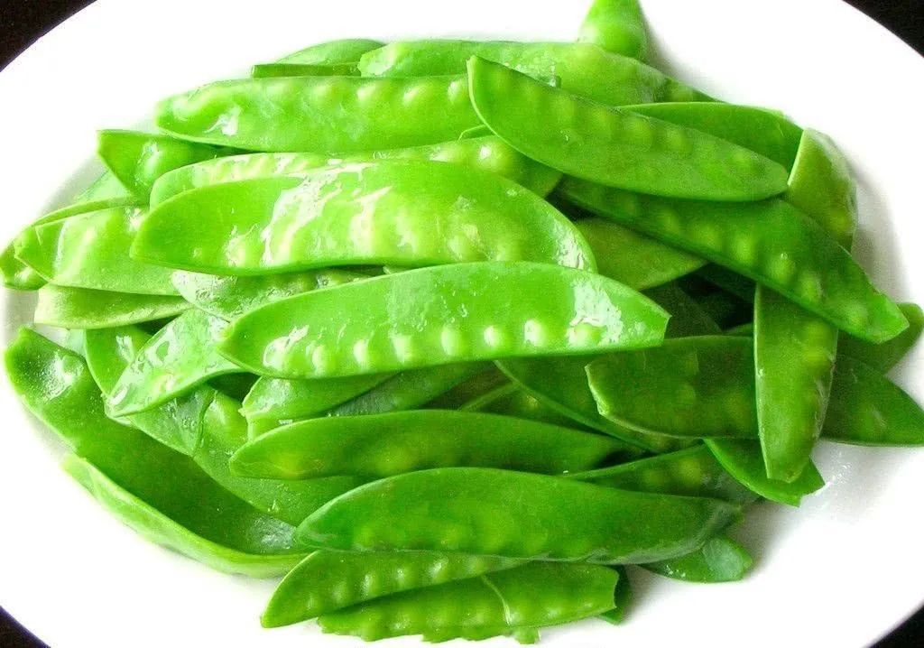 荷兰豆炒猪耳朵的做法！营养高功效多，做法简单，快速出锅！