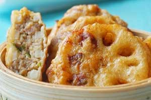 香炸藕盒的做法，外酥里嫩、味道鲜美！