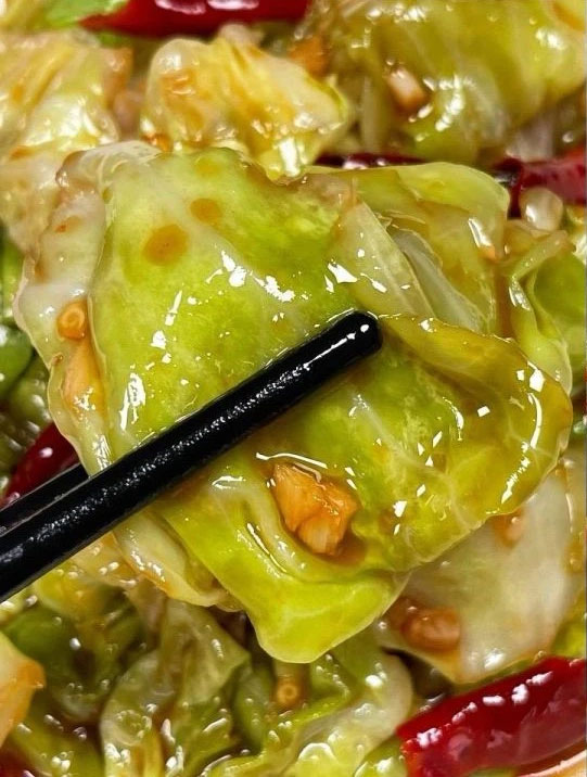 干煸手撕包菜的做法