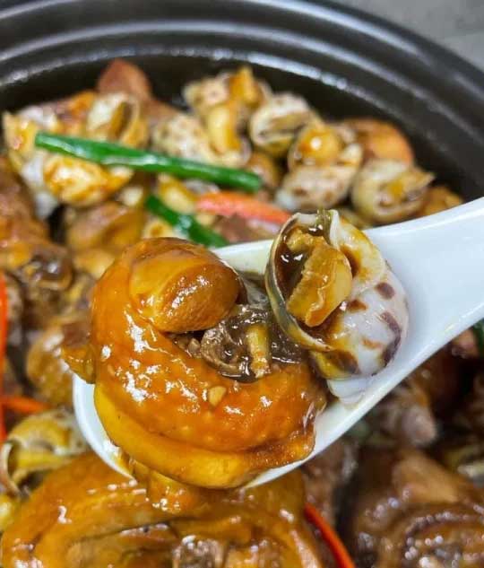 花螺鸡煲的做法