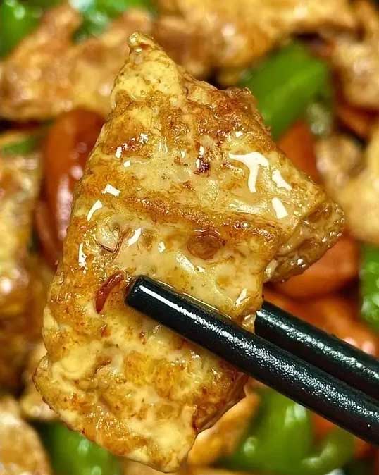 青椒鸡蛋炒火腿的做法