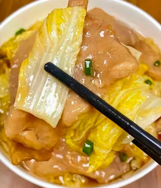 娃娃菜炒瘦肉的做法