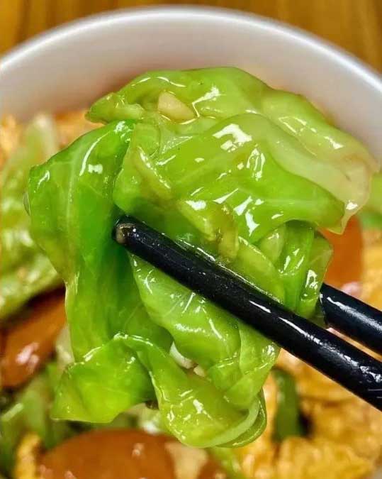 包菜鸡蛋炒火腿的做法