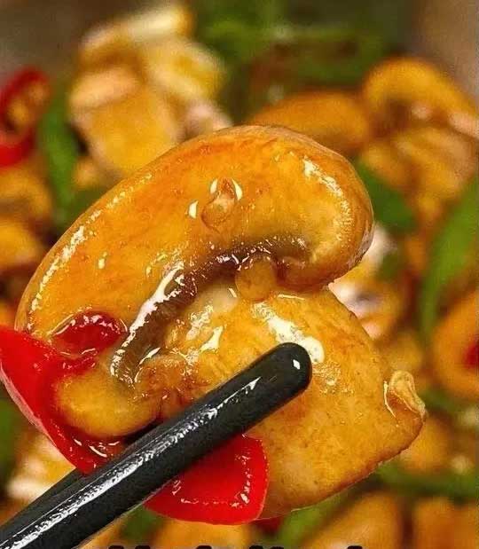 口蘑青椒肉的做法