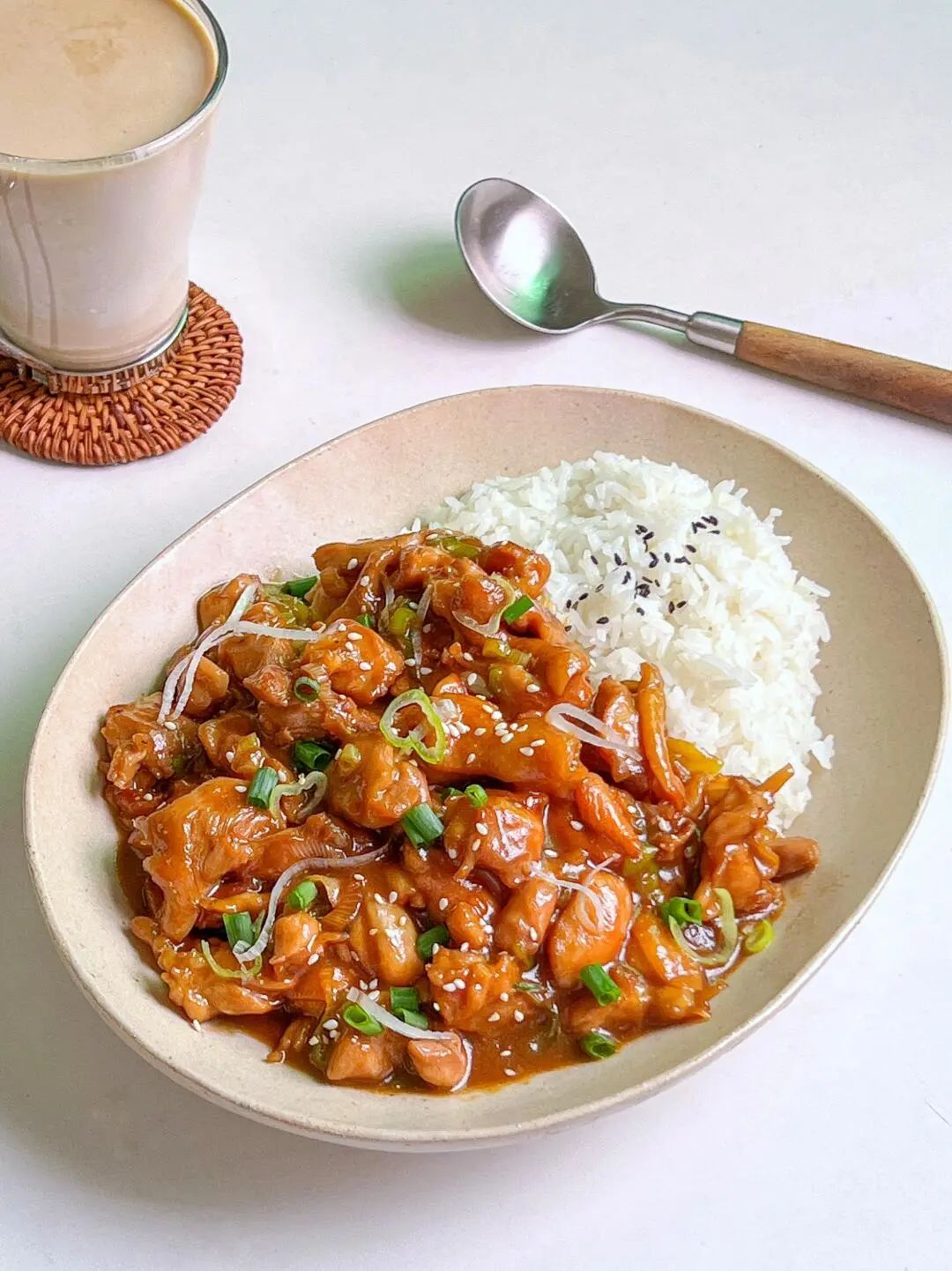 葱烧鸡肉盖饭的做法