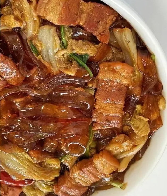 猪肉白菜炖粉条的制作方法