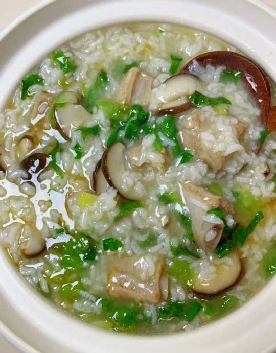香菇生菜排骨粥的做法