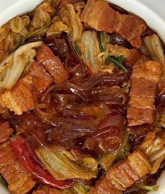 猪肉白菜炖粉条的制作方法
