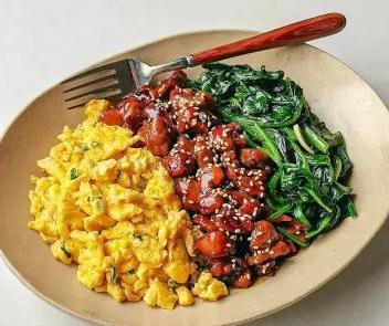 照烧鸡肉三色盖饭的做法
