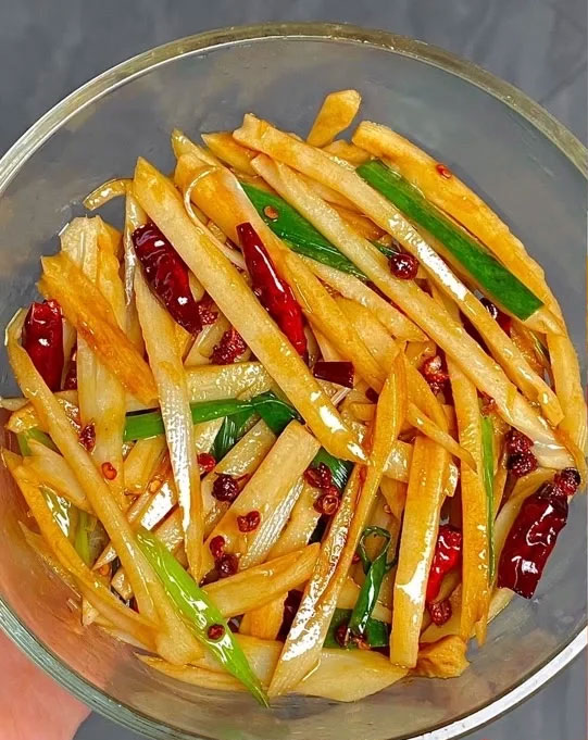 炝拌藕丝的做法