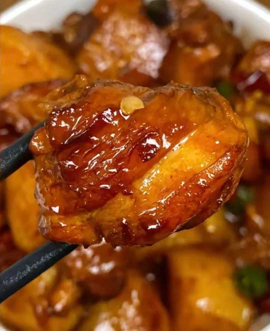 土豆炖鸡腿的家常做法
