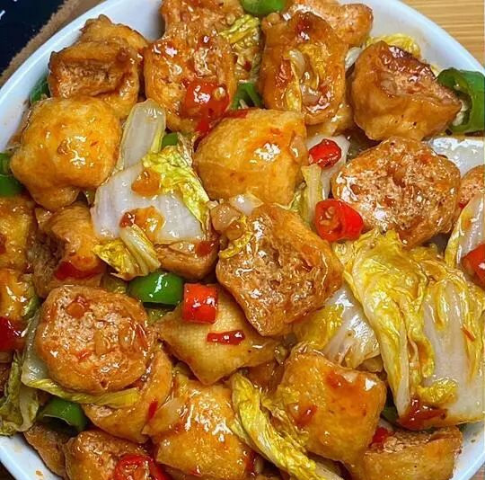 白菜焖豆包的做法