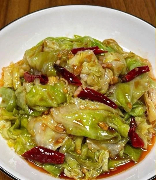 干煸手撕包菜的做法