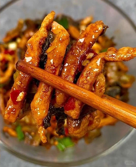 香辣酸菜炒肉丝的做法