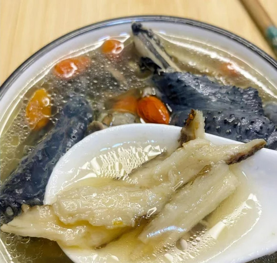 乌鸡红枣汤的做法
