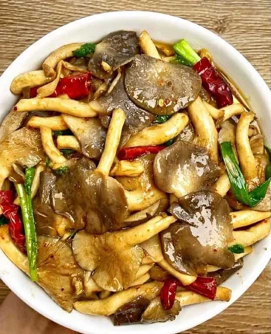 香菜炒平菇的做法