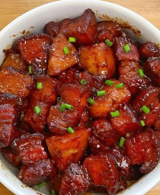 红烧肉炖士豆的做法